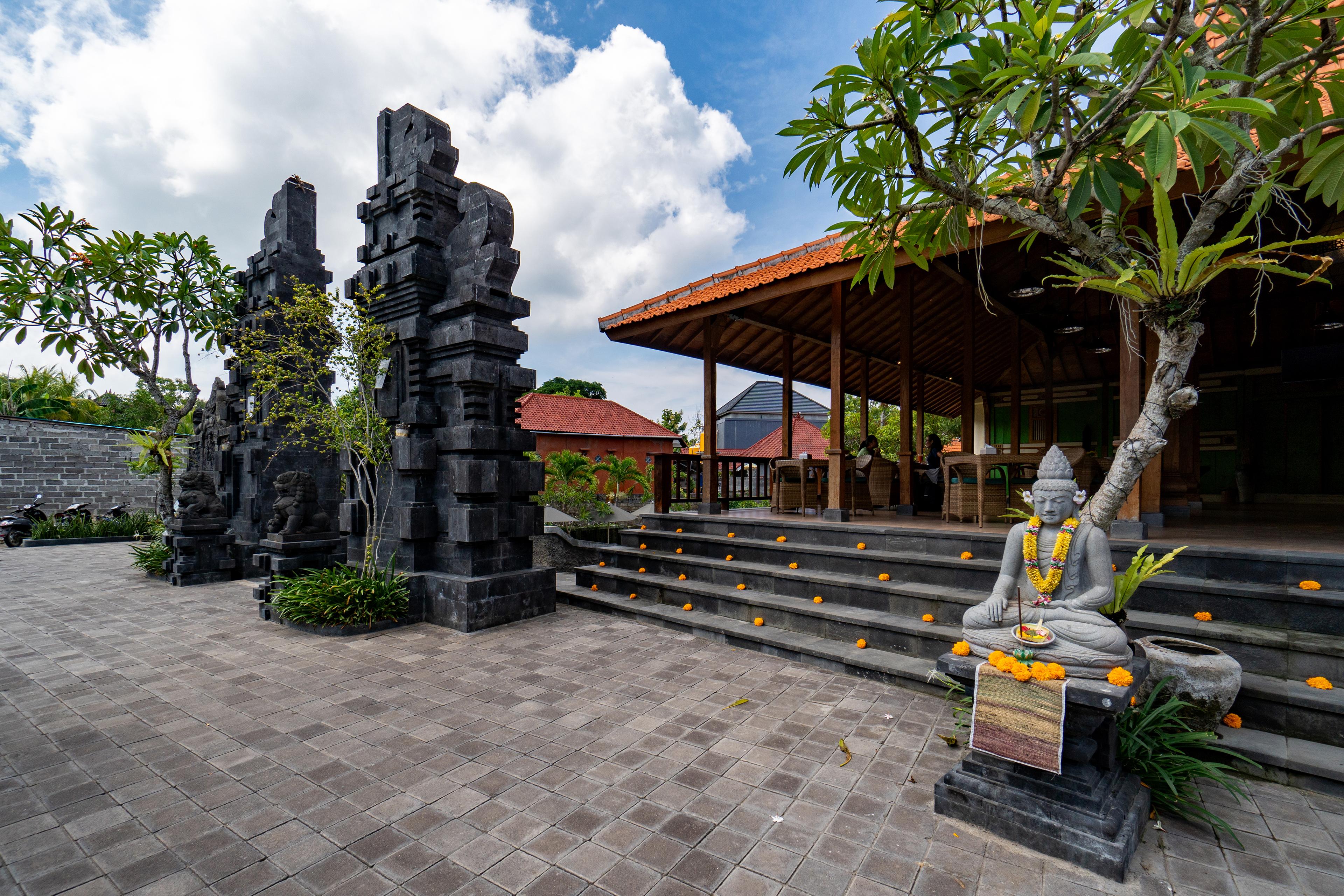 Bale Gede Lembongan Hotel Exterior photo