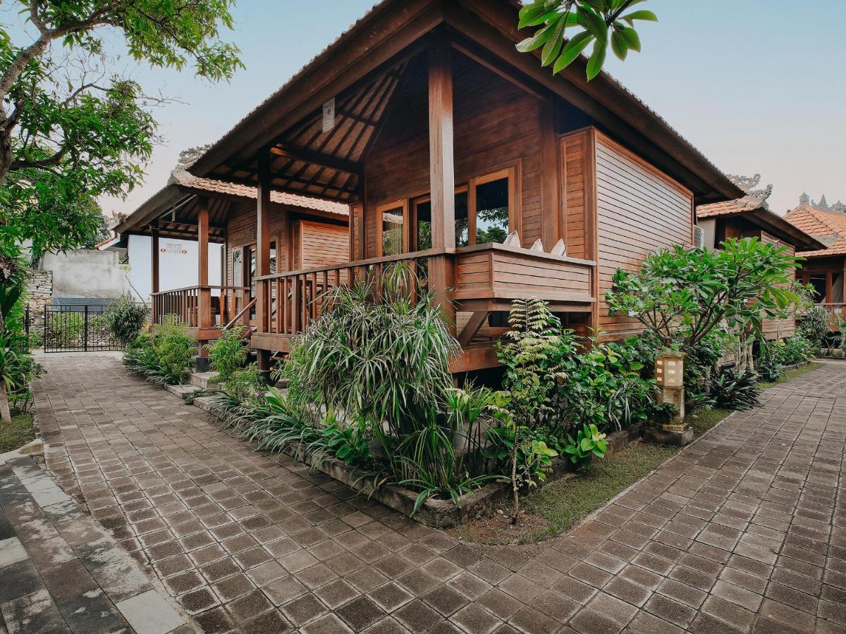 Bale Gede Lembongan Hotel Exterior photo